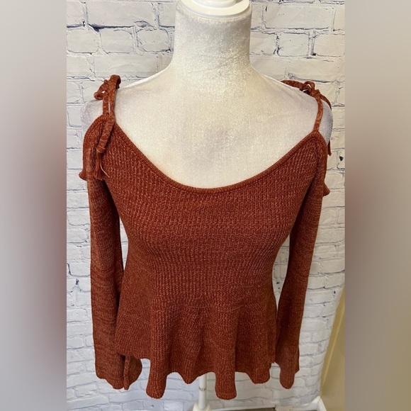 Cupcakes and Cashmere Women's Keryn Cold Sweater Burnt Orange Small - Picture 2 of 7